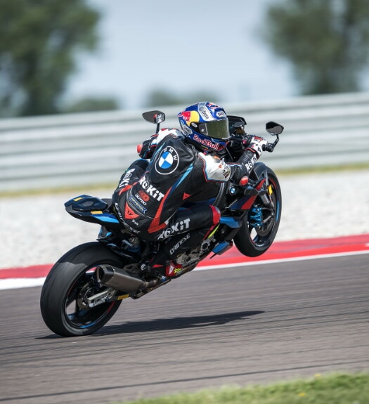 BMW, Toprak prova le M1000 e la nuova R12 G\S a modo suo: LE FOTO