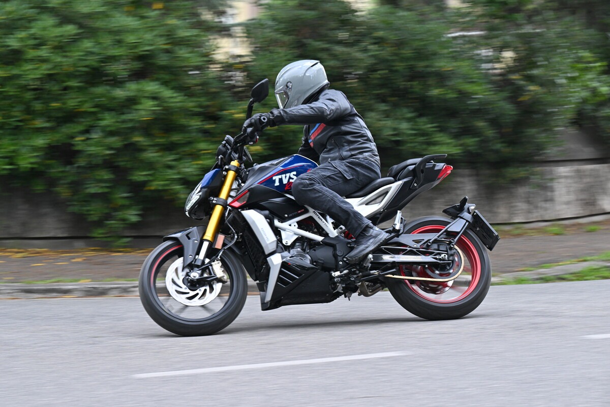 TVS RTR 310 BT0: le foto del test