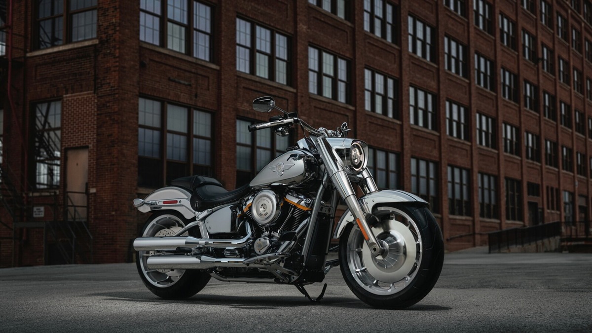Harley-Davidson celebra i 35 anni della Fat Boy con la serie speciale Gray Ghost