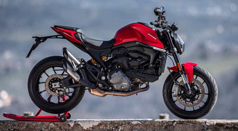 Ducati, si allarga la famiglia del nuovo 890: novità anche per Monster e DesertX