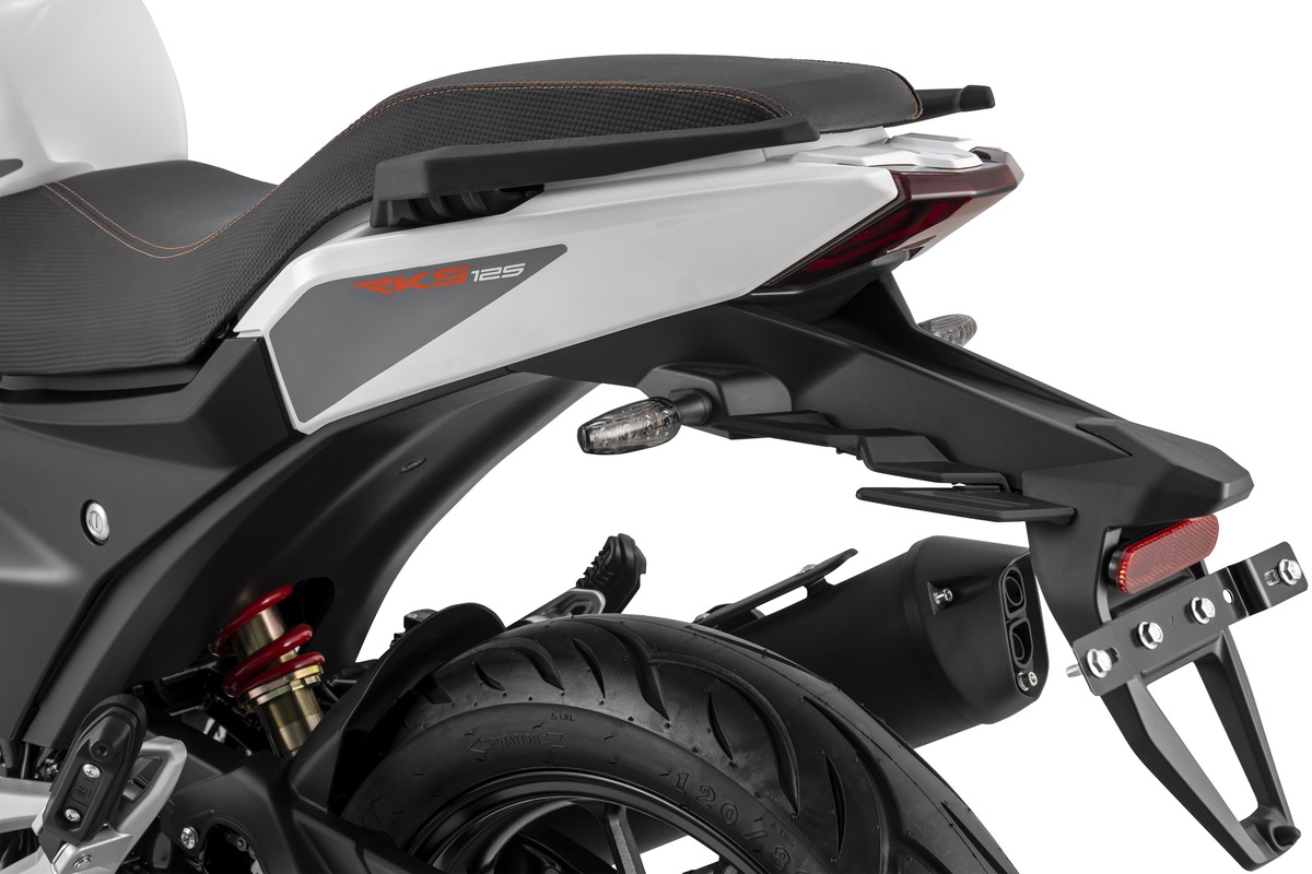 Keeway RKS 125 2025: LE FOTO