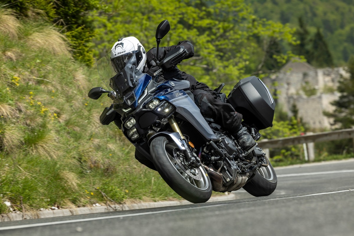 Yamaha Tracer9 GT+ Y-AMT: LE FOTO DELLA PROVA