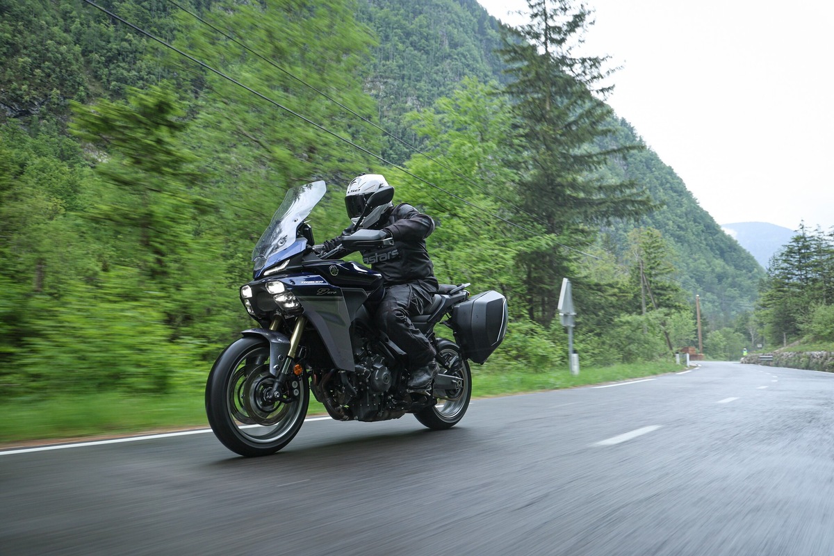 Yamaha Tracer9 GT+ Y-AMT: LE FOTO DELLA PROVA