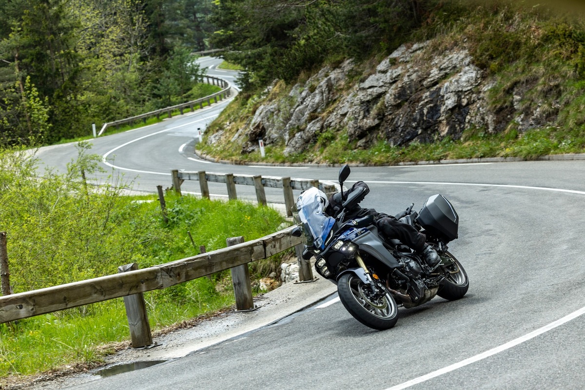 Yamaha Tracer9 GT+ Y-AMT: LE FOTO DELLA PROVA