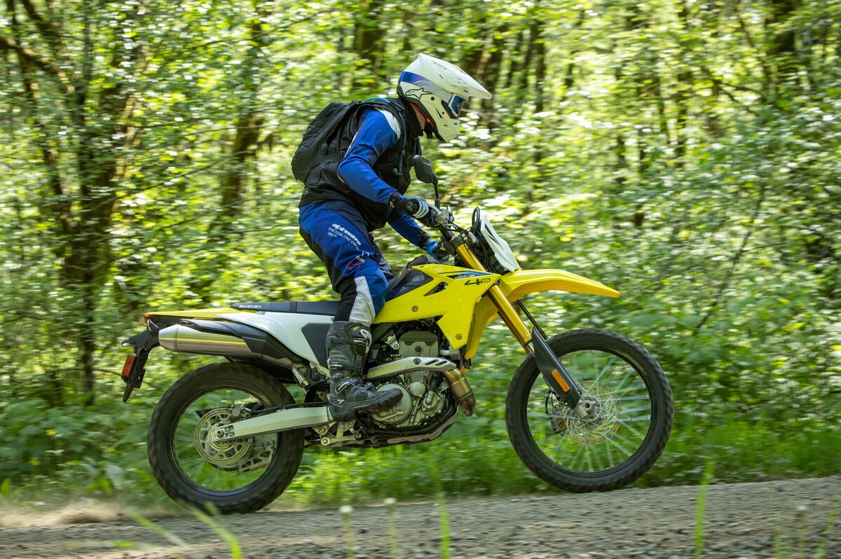 Suzuki DR-Z4S: le FOTO della prova