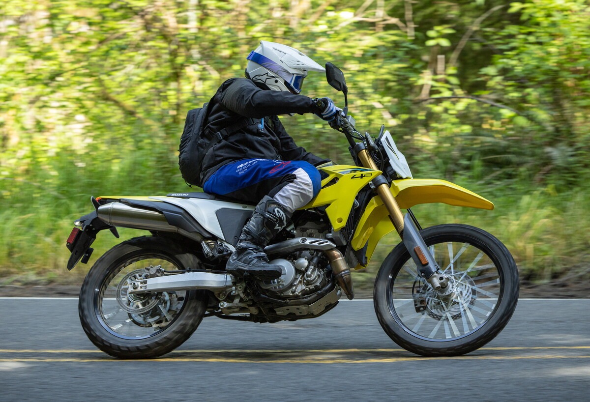 Suzuki DR-Z4S: le FOTO della prova