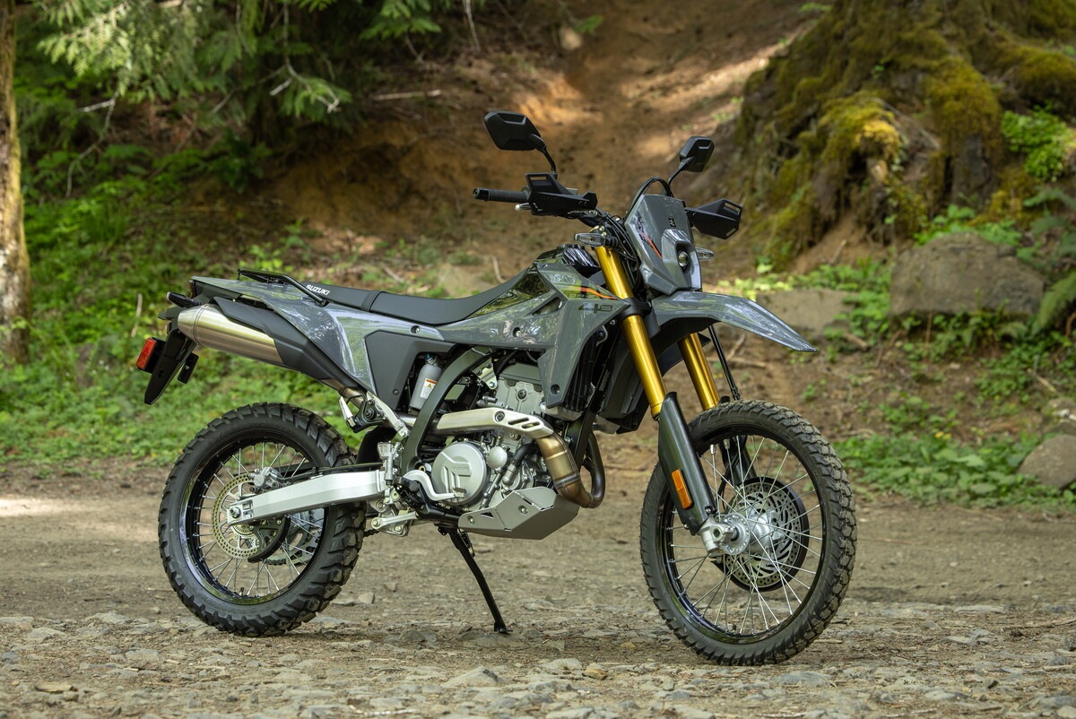 Suzuki DR-Z4S: le FOTO della prova