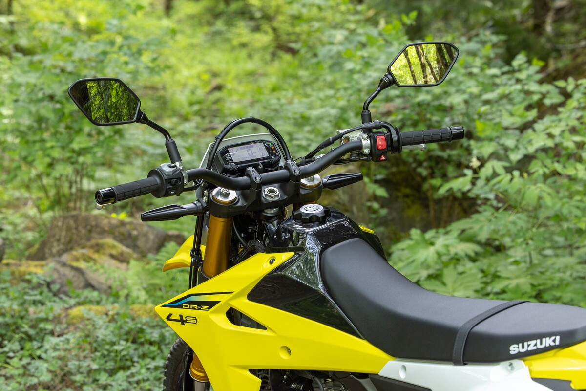Suzuki DR-Z4S: le FOTO della prova