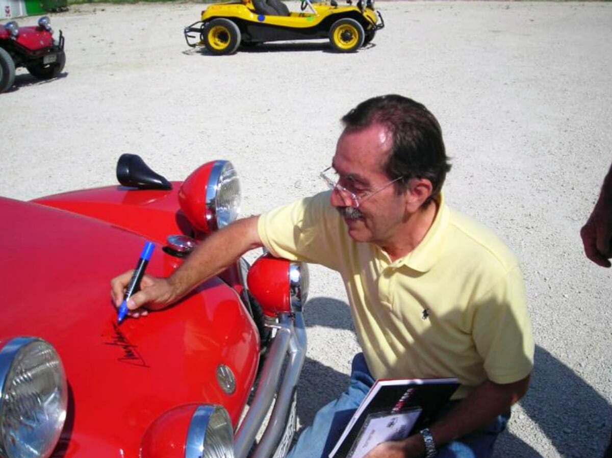 La Storia della Dune Buggy di Bud Spencer: le foto più iconiche