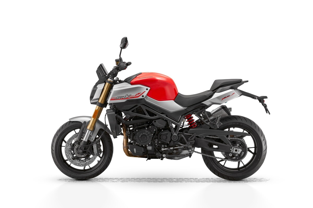 QJ MOTOR, SRK900: le foto