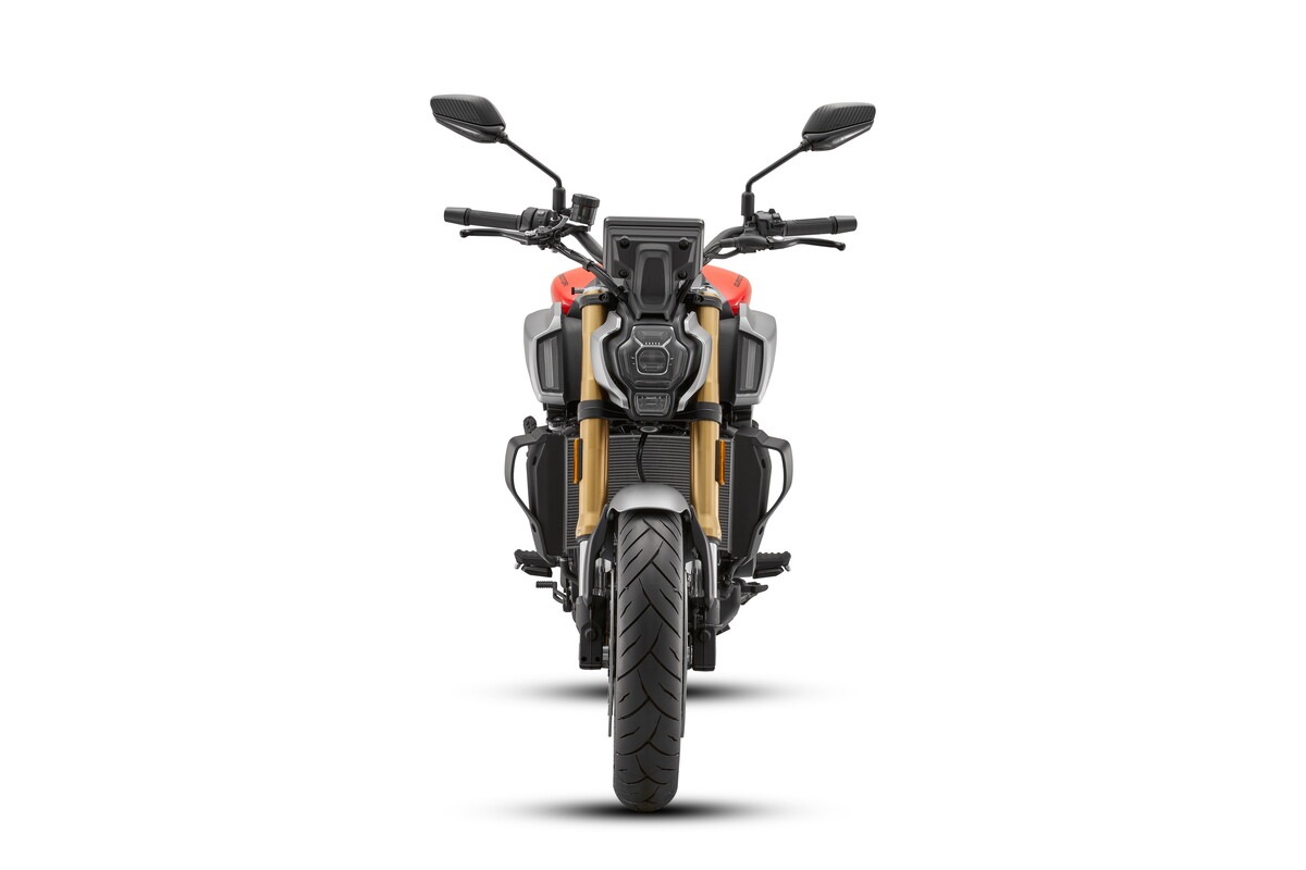 QJ MOTOR, SRK900: le foto