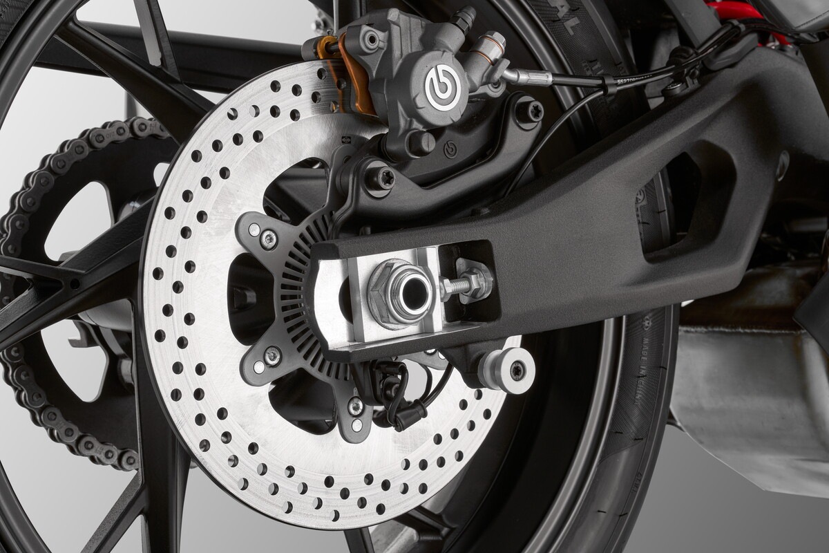 QJ MOTOR, SRK900: le foto