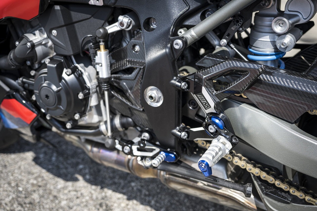 BMW M 1000 R: le foto della prova