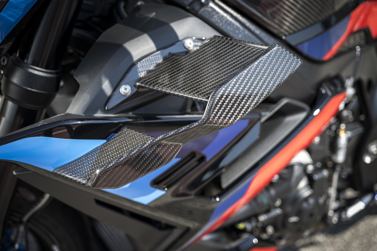 BMW M 1000 R: le foto della prova