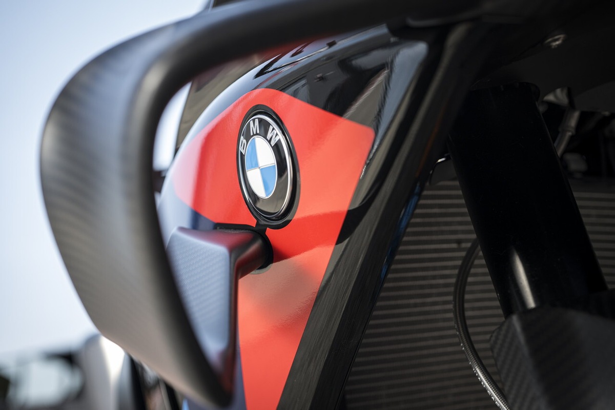 BMW M 1000 RR: le foto della prova