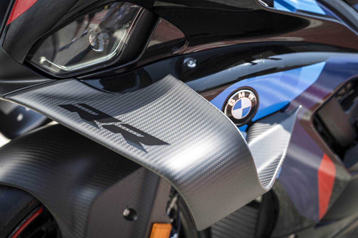 BMW M 1000 RR: le foto della prova