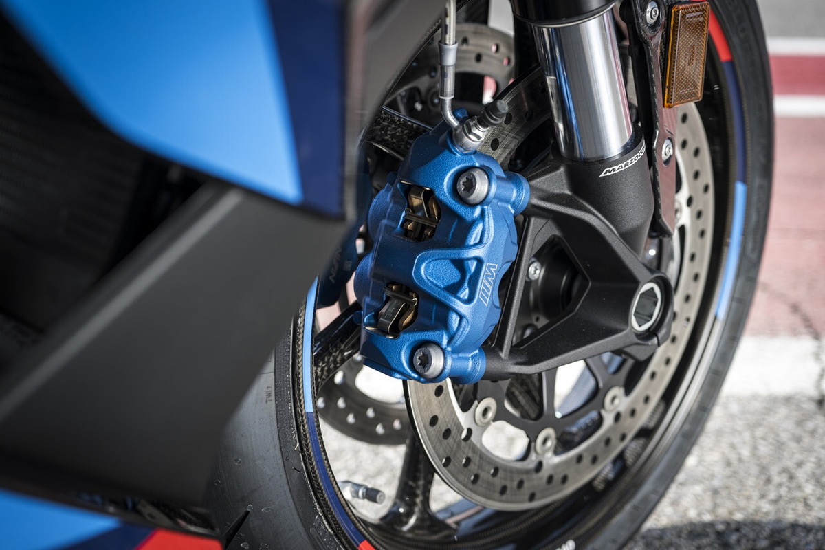 BMW M 1000 R: le foto della prova
