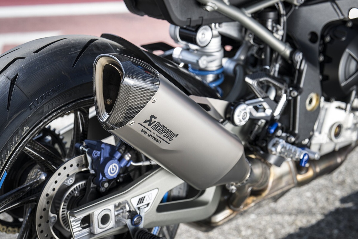 BMW M 1000 R: le foto della prova