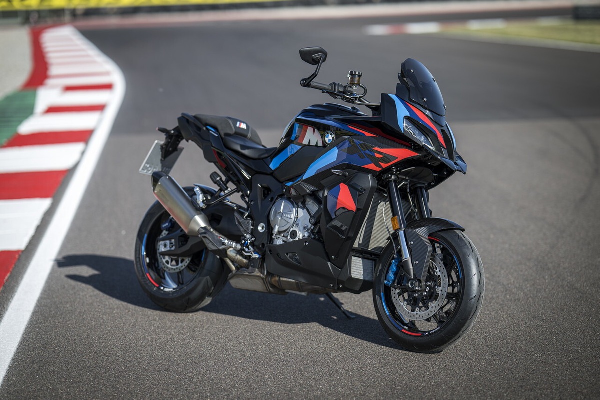 BMW M 1000 XR: le foto della prova