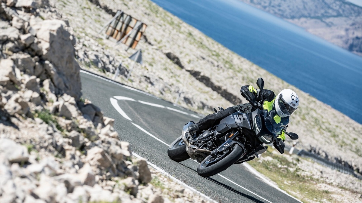 Bridgestone Battlax T33: la gallery del test