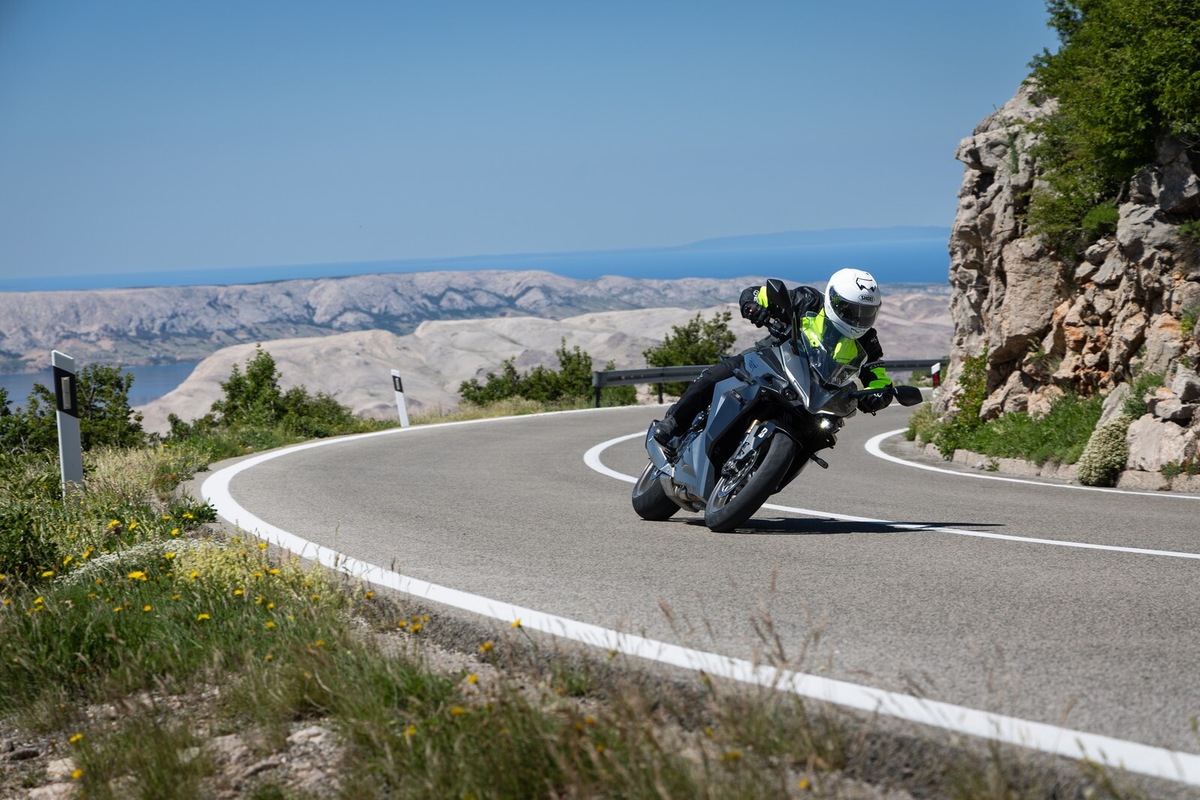 Bridgestone Battlax T33: la gallery del test