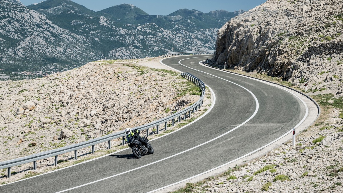Bridgestone Battlax T33: la gallery del test