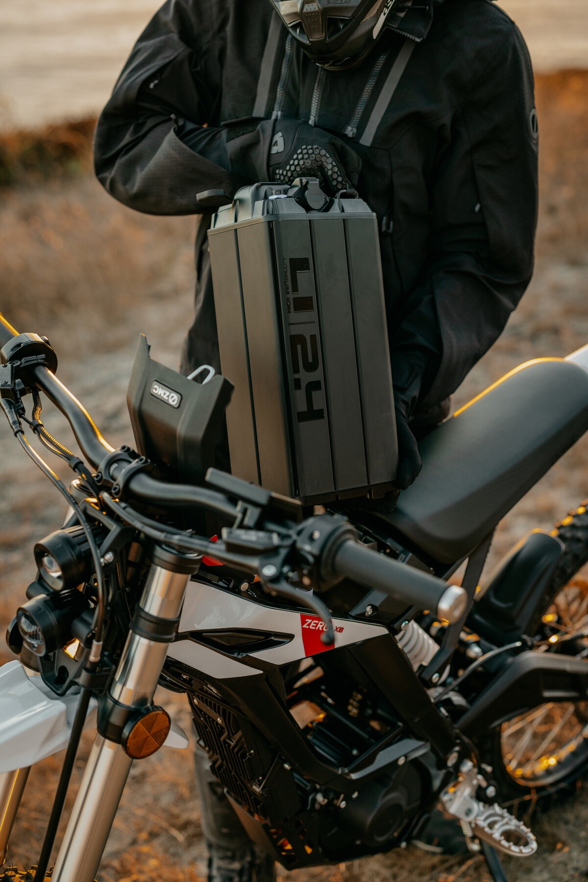 Zero Motorcycles: le foto delle nuove XE e XB