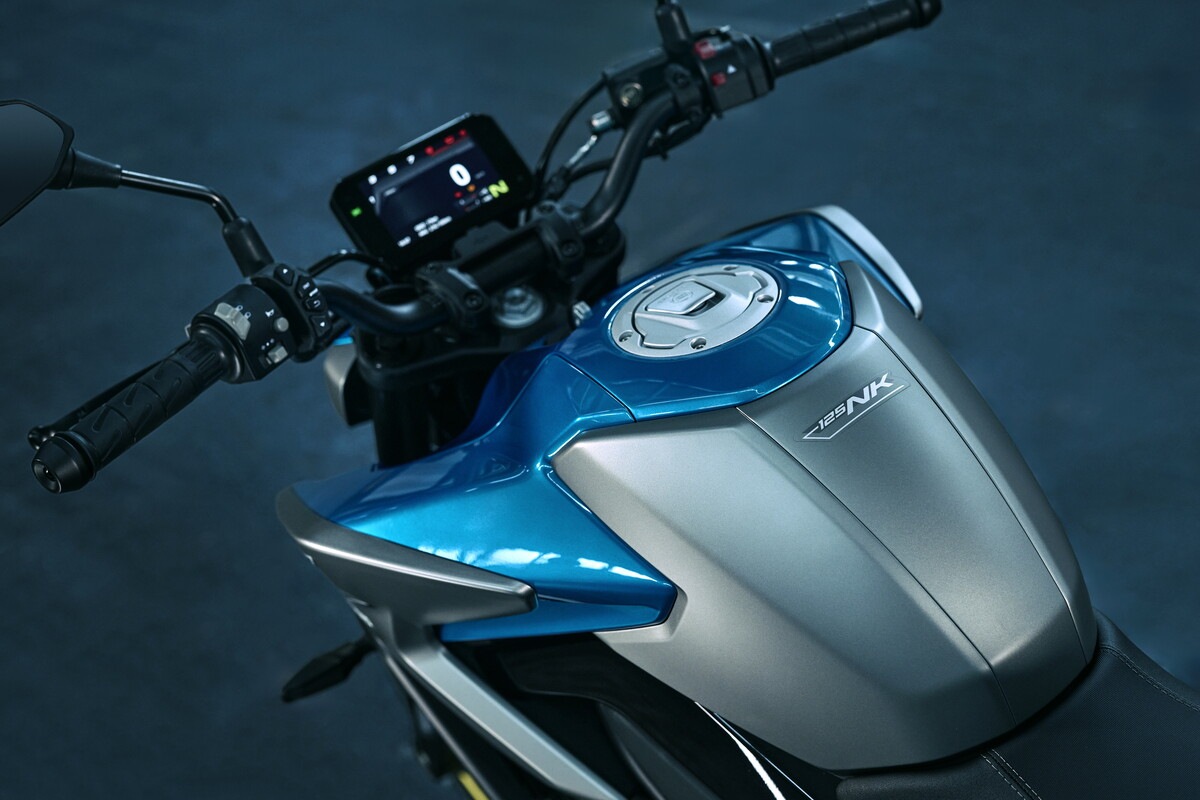 CFMOTO 125NK 2025: le foto