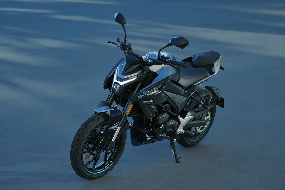 CFMOTO 125NK 2025: le foto