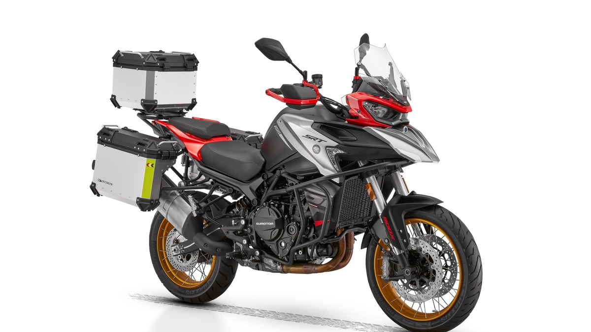 QJ Motor SRT900 SX: debutta in Italia e sfida la TRK 902