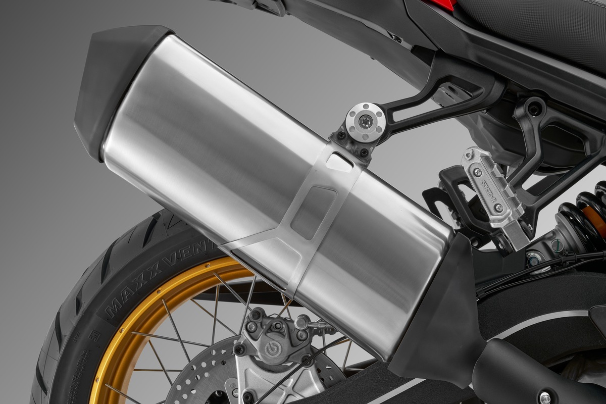 QJMotor SRT900 SX: LE FOTO
