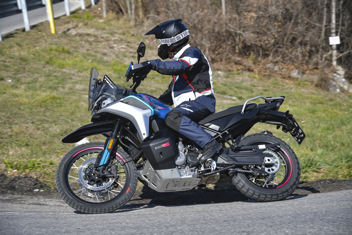 CFMOTO 800MT-X: per chi è (e per chi non è)