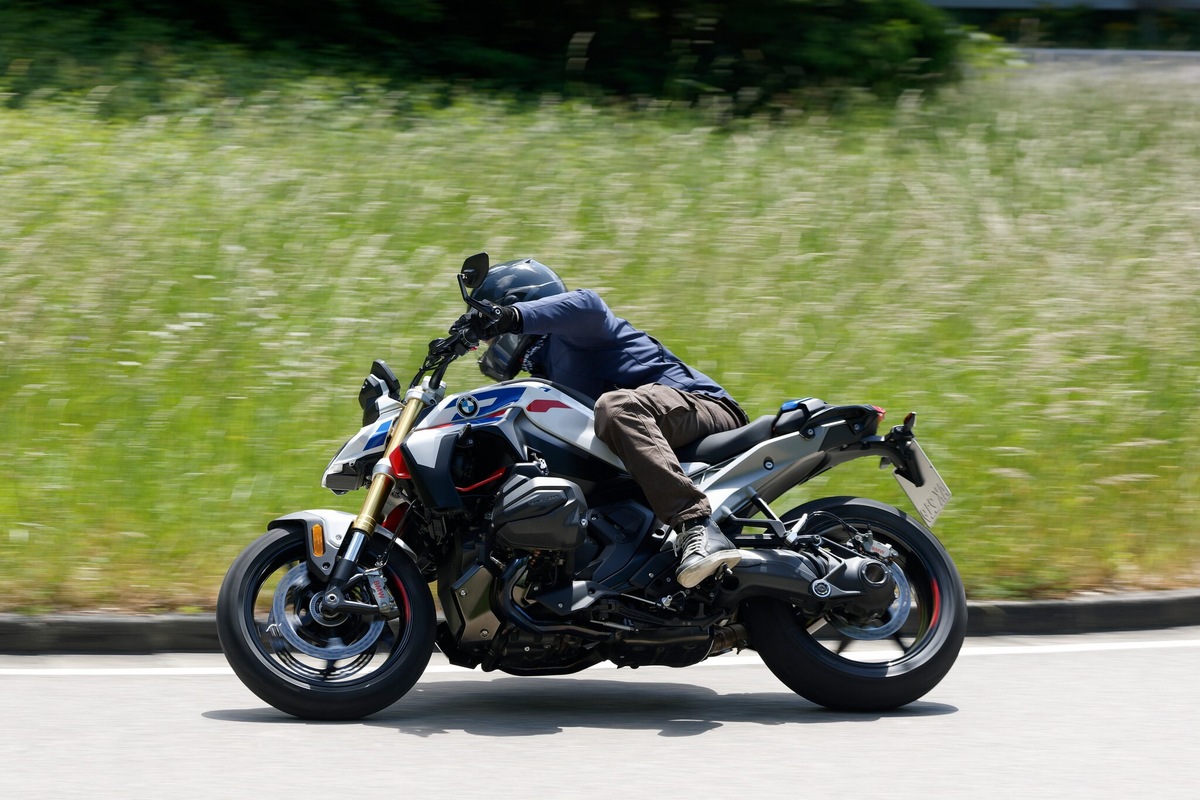 BMW R 1300 R: le foto della prova