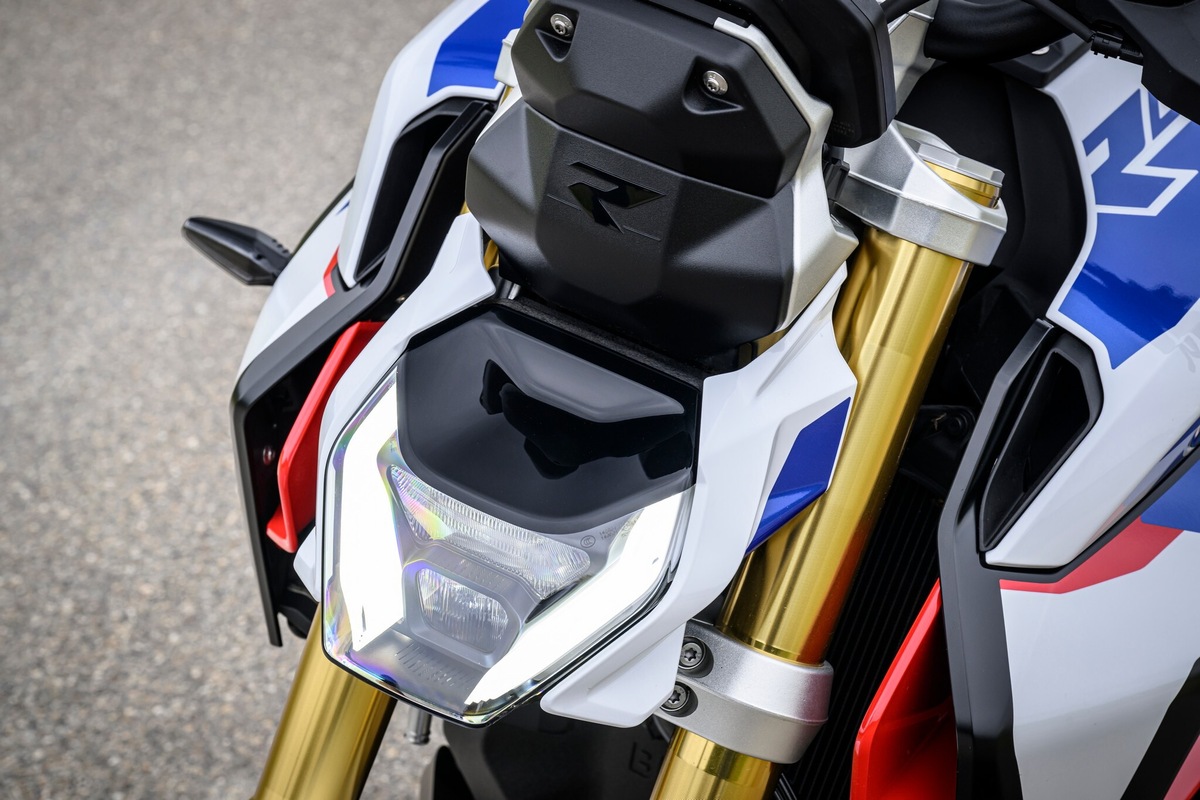 BMW R 1300 R: le foto della prova