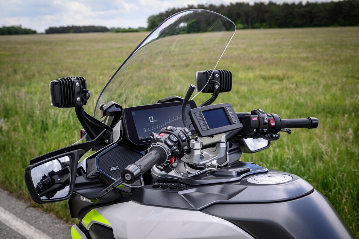 BMW R 1300 RT: LE FOTO DELLA PROVA