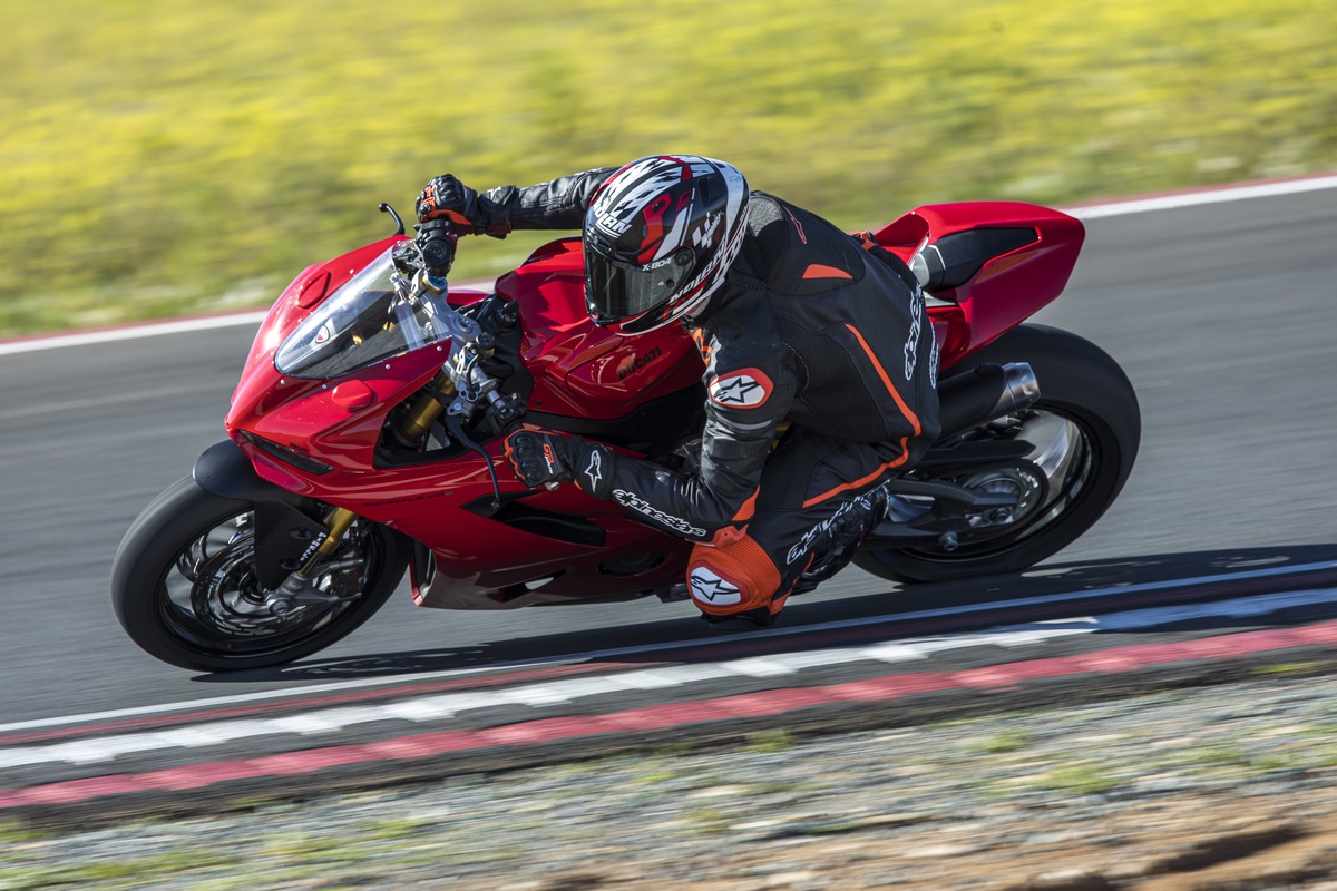 Ducati Panigale V2 S: per chi è (e per chi non è)