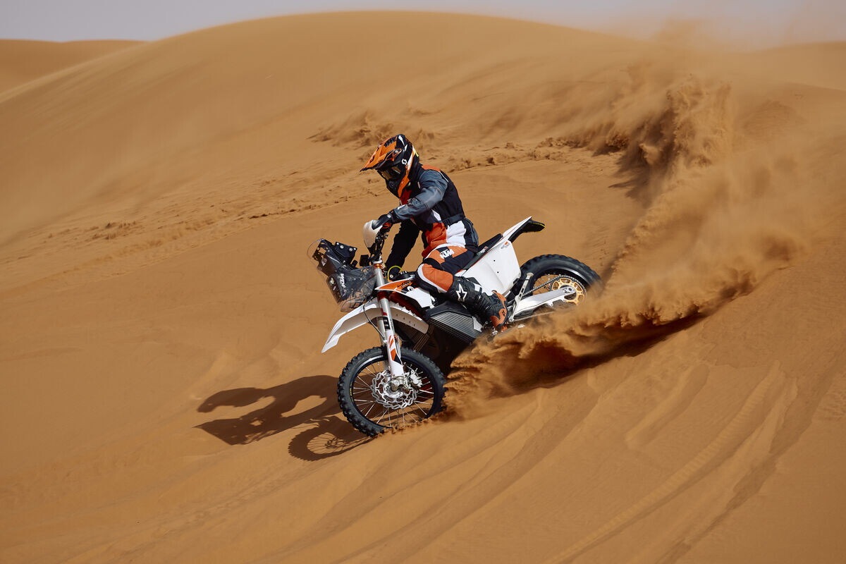 KTM 450 Rally Replica 2026: LE FOTO