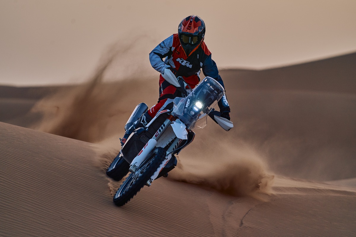 KTM 450 Rally Replica 2026: LE FOTO