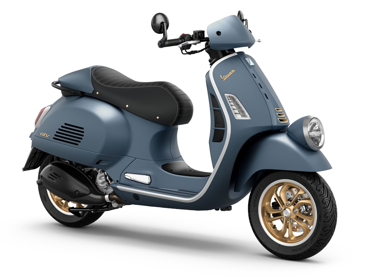 Vespa Officina 8: le foto del tributo alla Primavera e alla GTV