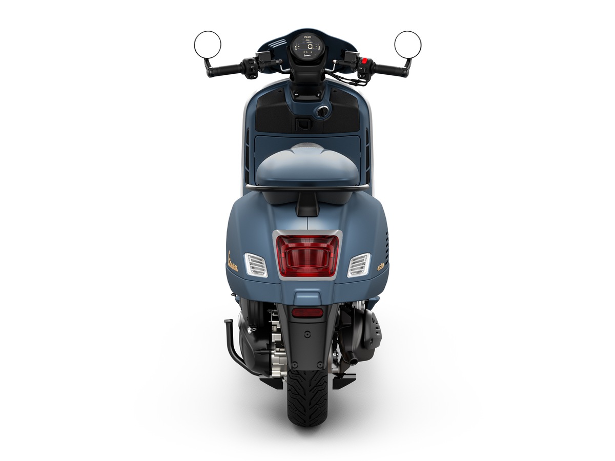 Vespa Officina 8: le foto del tributo alla Primavera e alla GTV