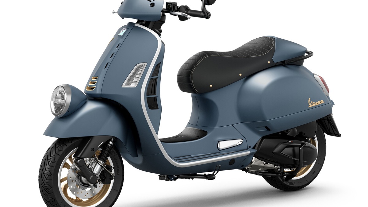 Vespa Officina 8: le foto del tributo alla Primavera e alla GTV