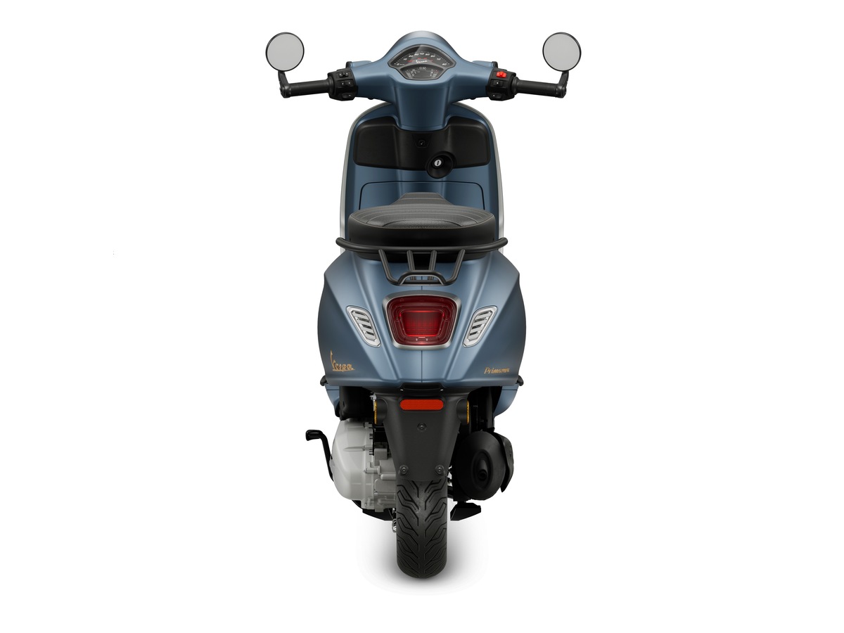 Vespa Officina 8: le foto del tributo alla Primavera e alla GTV