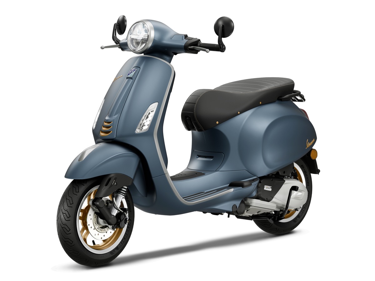 Vespa Officina 8: le foto del tributo alla Primavera e alla GTV