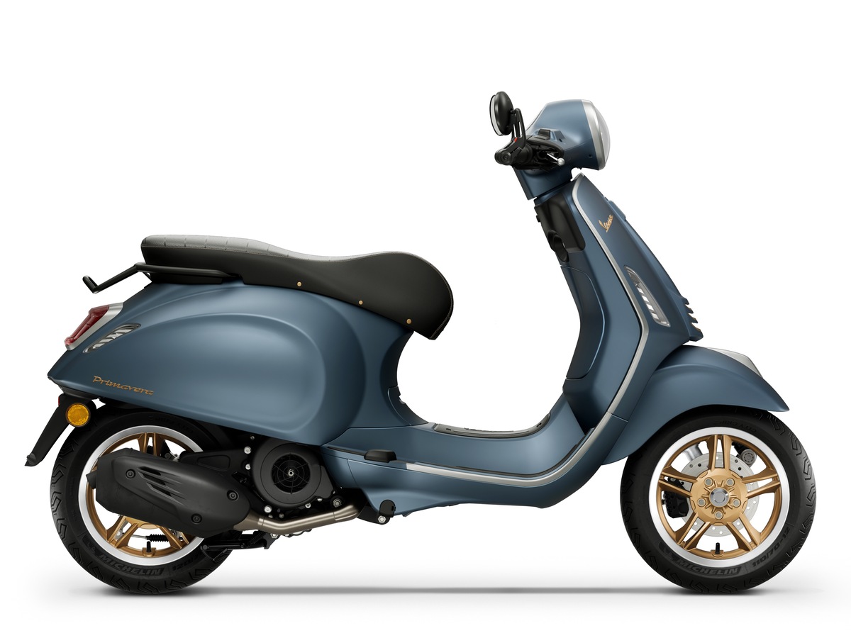 Vespa Officina 8: le foto del tributo alla Primavera e alla GTV