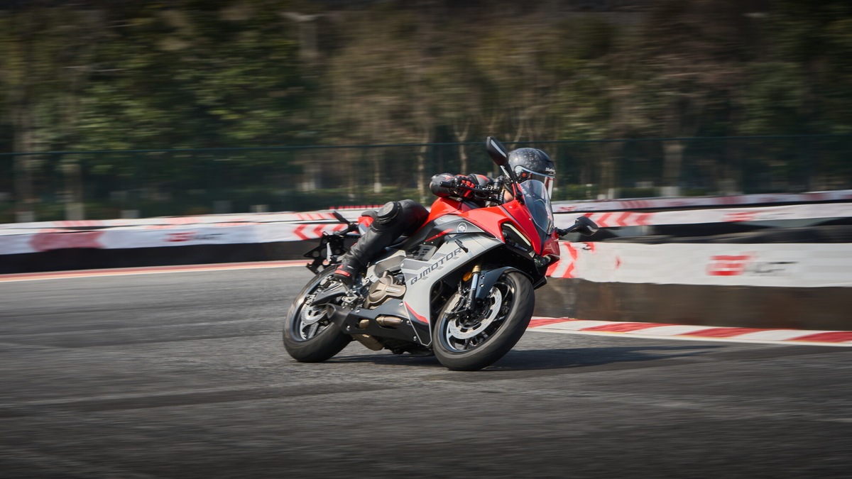 QJMotor, scatta la promozione "Estate 2025"