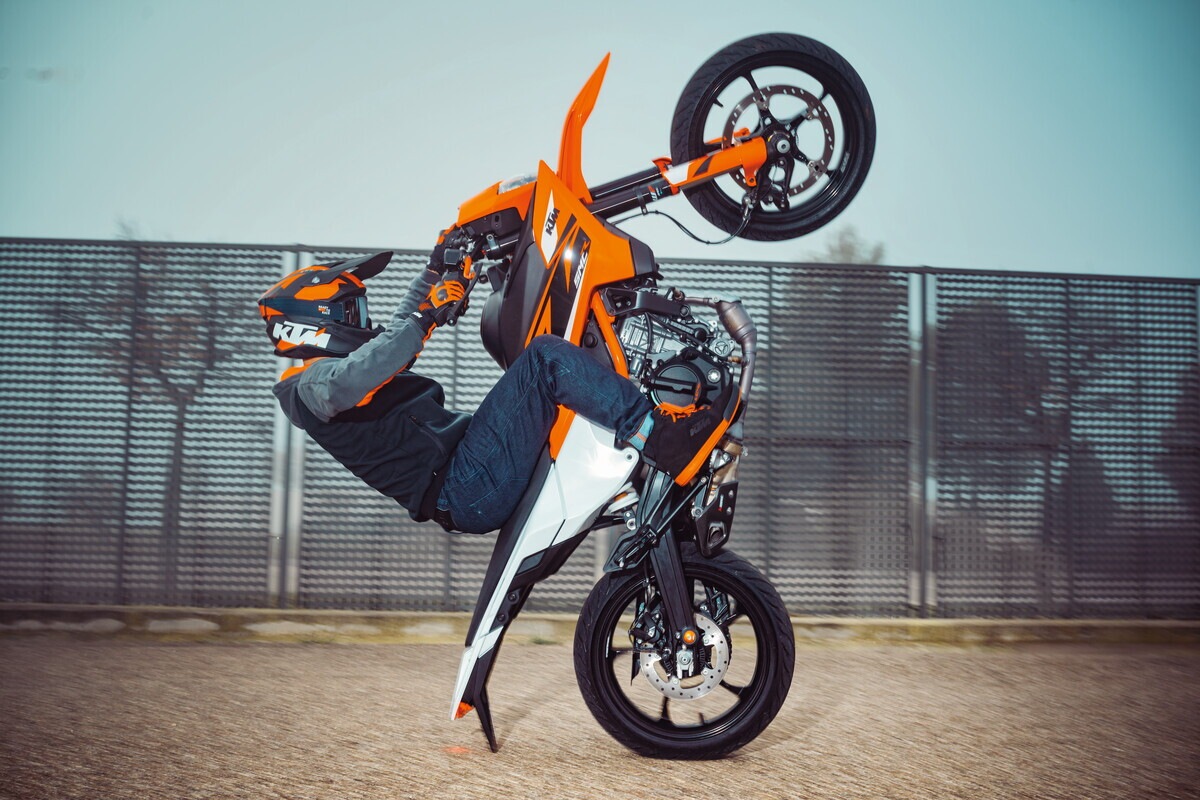 KTM 125 e 390 nelle versioni SMC R, ENDURO R e ADVENTURE R: LE FOTO