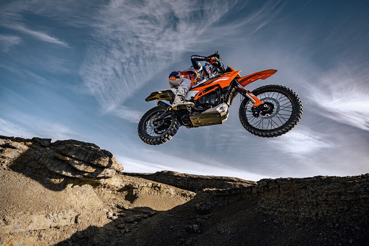 KTM 125 e 390 nelle versioni SMC R, ENDURO R e ADVENTURE R: LE FOTO