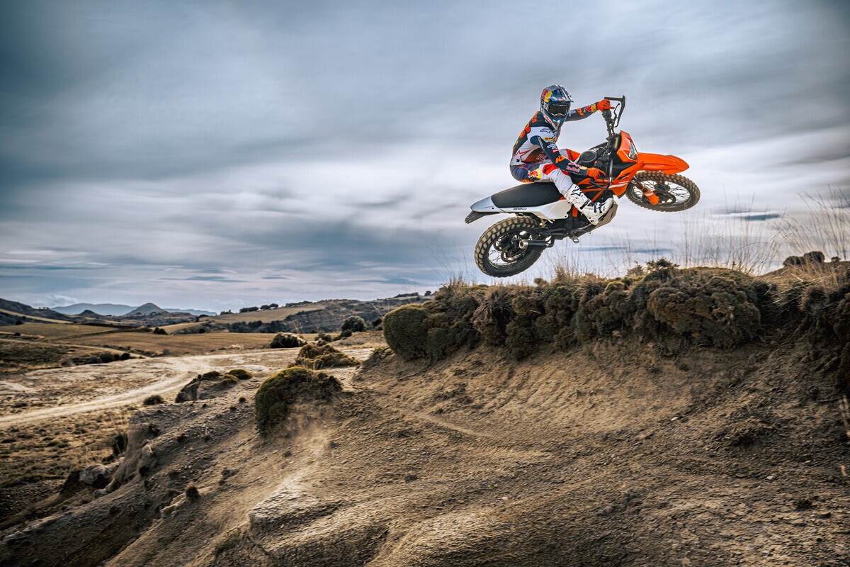KTM 125 e 390 nelle versioni SMC R, ENDURO R e ADVENTURE R: LE FOTO