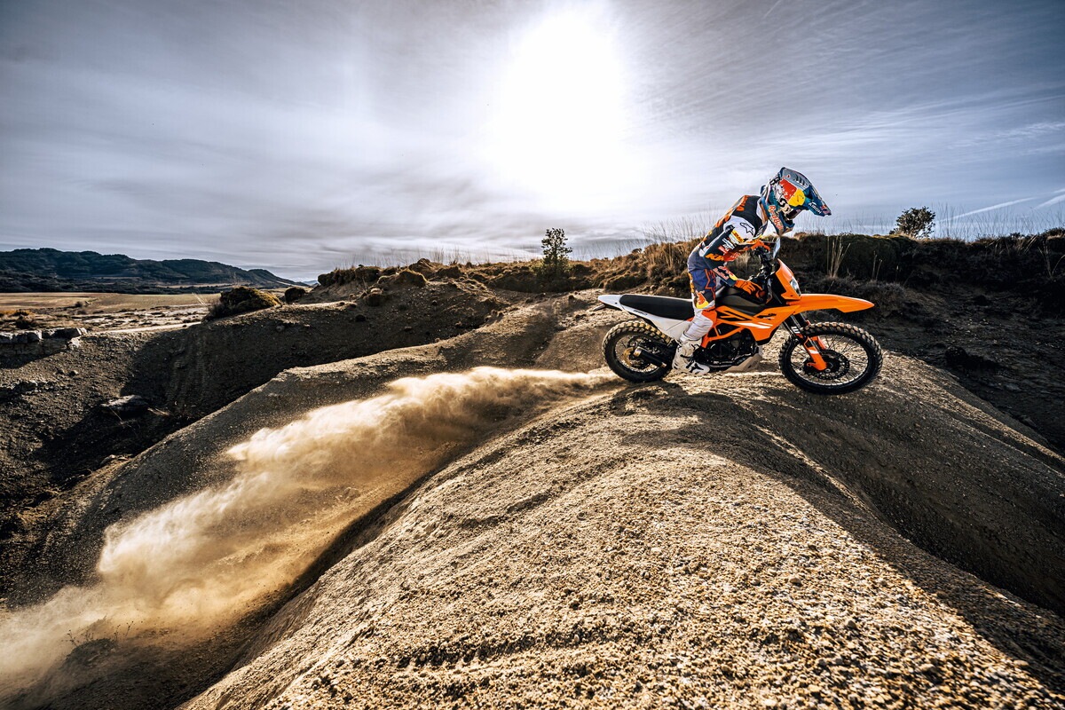 KTM 125 e 390 nelle versioni SMC R, ENDURO R e ADVENTURE R: LE FOTO