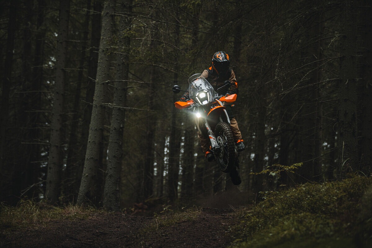 KTM 125 e 390 nelle versioni SMC R, ENDURO R e ADVENTURE R: LE FOTO